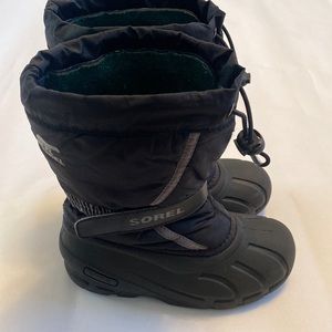 Sorel winter boots size 1